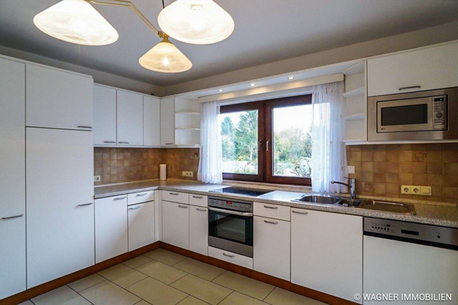 bult-in kitchen (1) Einfamilienhaus Wiesbaden