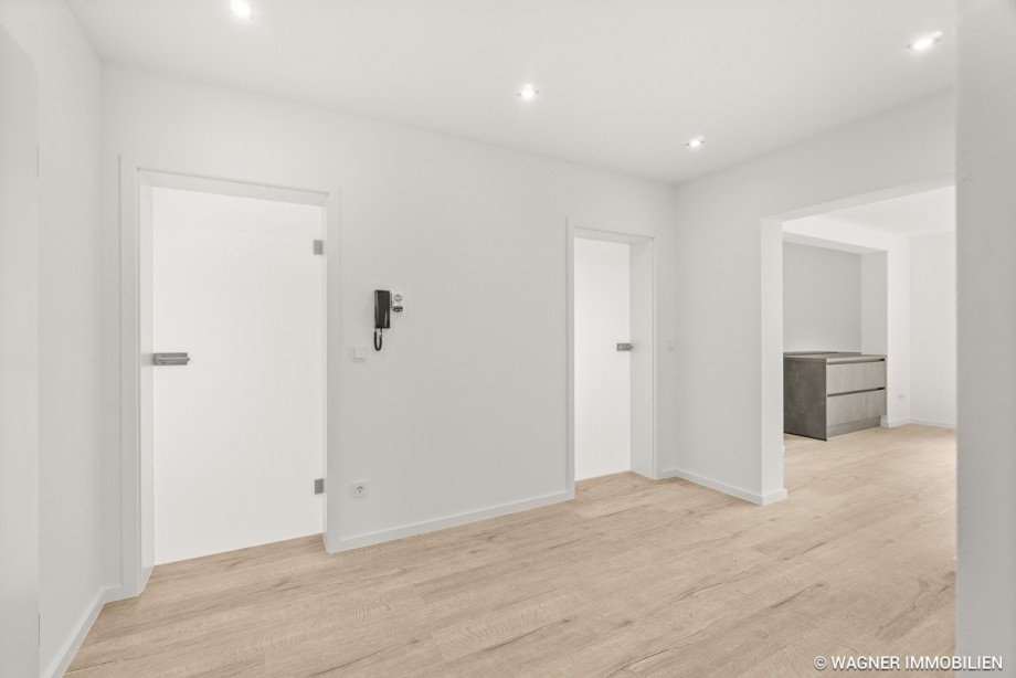entrance hallway Erdgeschosswohnung Wiesbaden