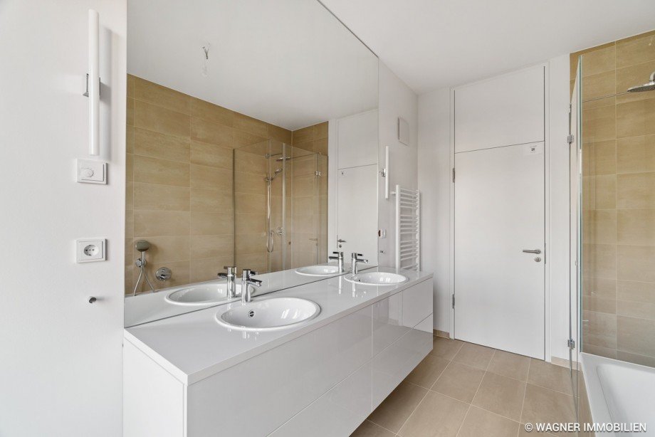 Hauptbad Penthousewohnung Wiesbaden