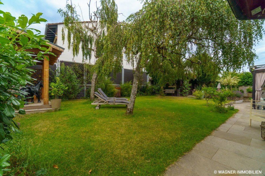 garden Doppelhaush�lfte Taunusstein