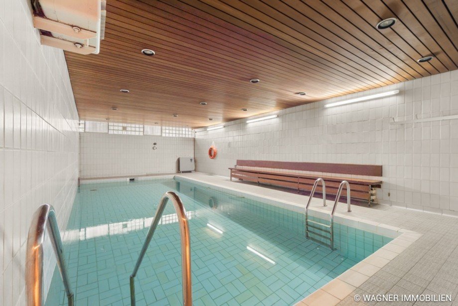 Schwimmbad Etagenwohnung Wiesbaden