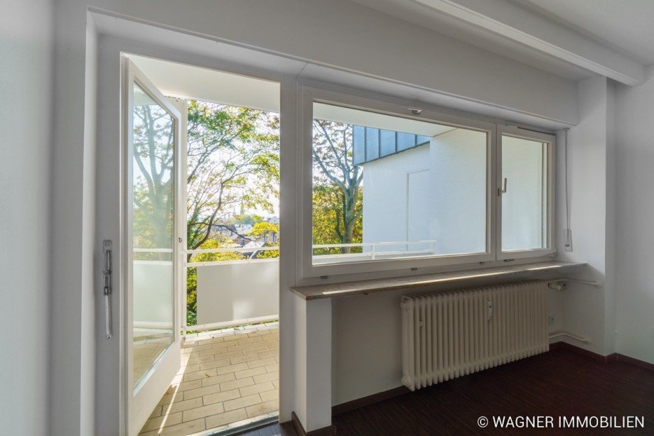 Ausgang zur Loggia Etagenwohnung Wiesbaden