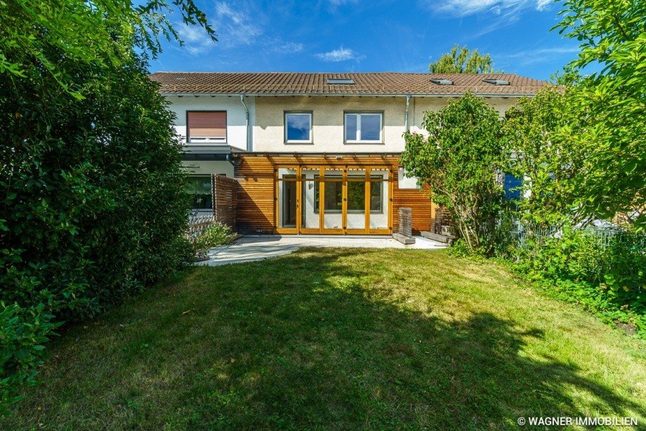 Hausr�ckseite Reihenmittelhaus Mainz