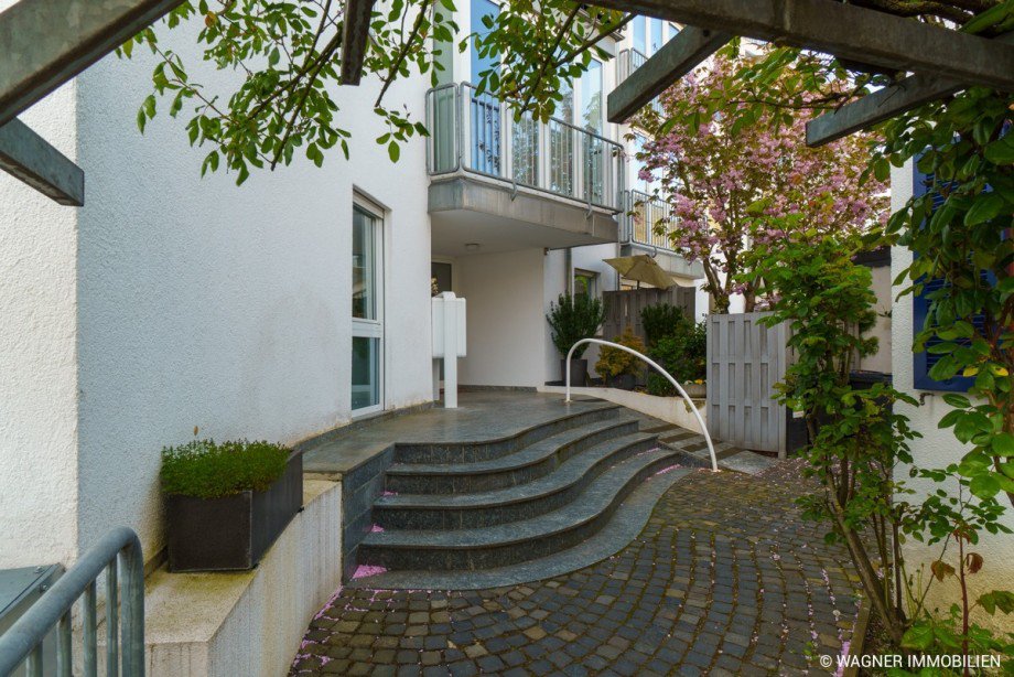 Zugang zum Haus Penthousewohnung Wiesbaden