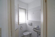 guest toilet Modernized Duplex with garage in Nordenstadt  | WAGNER IMMOBILIEN