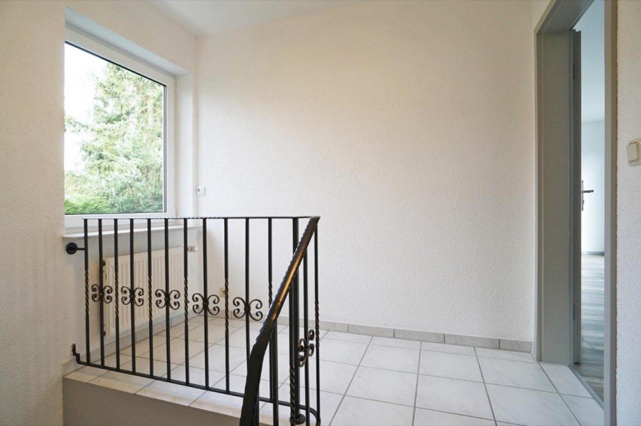 OG Treppenhaus Maisonettewohnung Wiesbaden