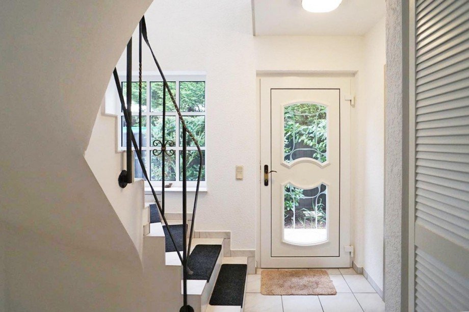 EG Eingang Maisonettewohnung Wiesbaden