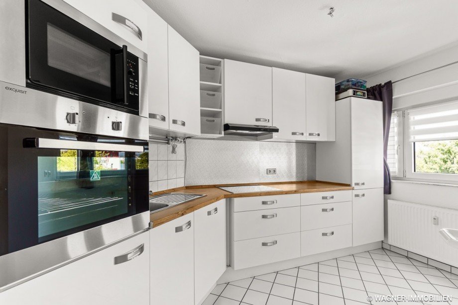 Kche mit EBK Etagenwohnung Wiesbaden