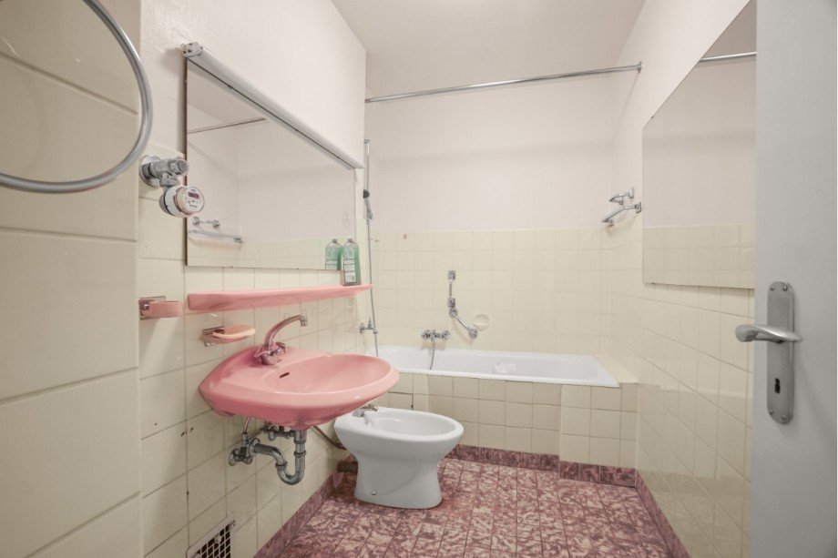 Badezimmer Erdgeschosswohnung Wiesbaden