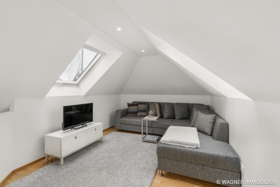 Dachraum/Lounge Etagenwohnung Wiesbaden