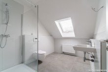 second bathroom Modernized, spacious house with garden and garage | WAGNER IMMOBILIEN
