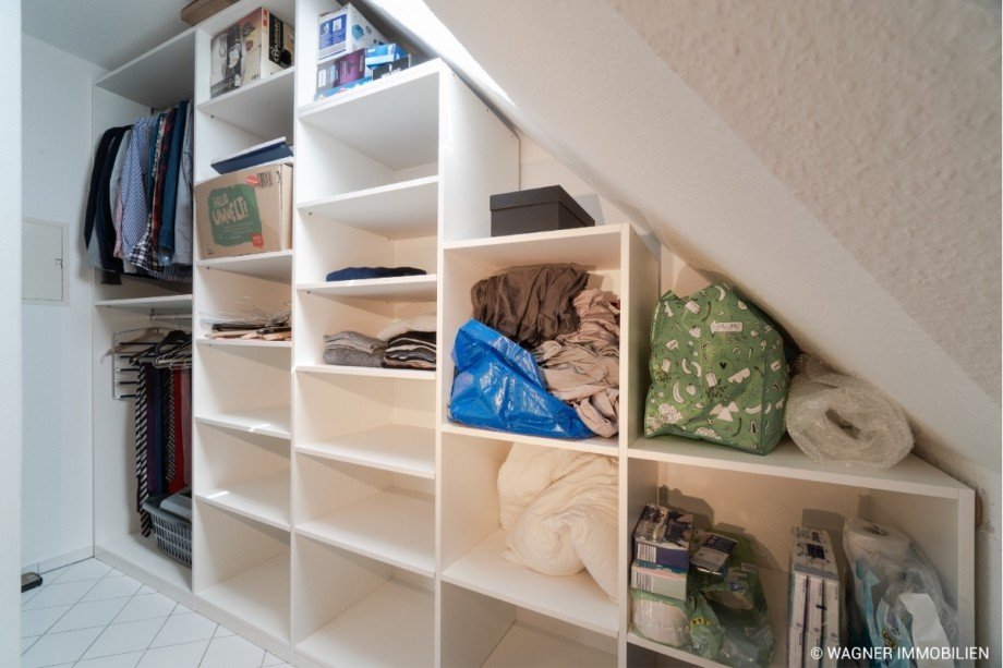 Abstellraum Dachgeschosswohnung Wiesbaden