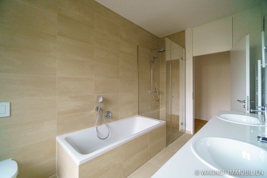 Bad Penthousewohnung Wiesbaden