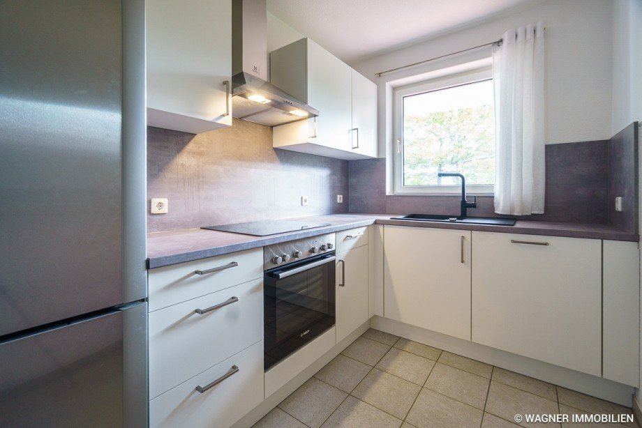neue Einbauk�che Erdgeschosswohnung Wiesbaden